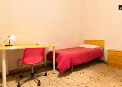 Habitación en un piso compartido de 7 habitaciones en alquiler en Gaztambide para estudiantes. en Madrid