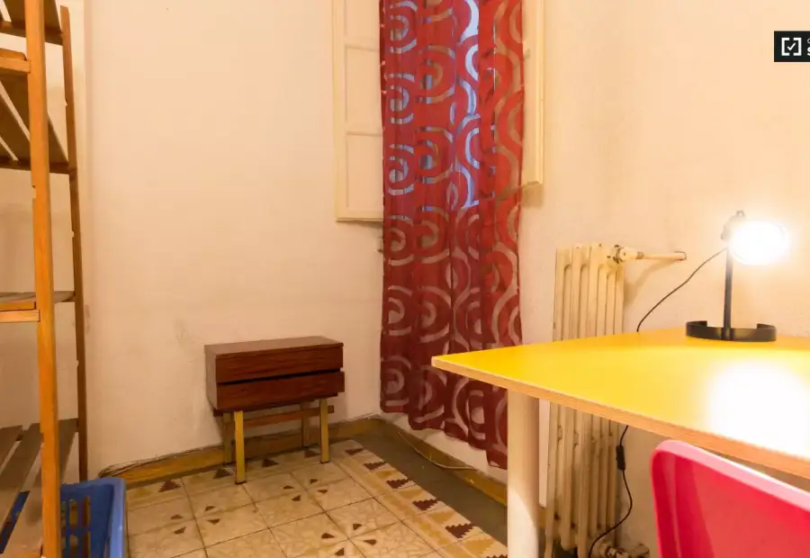 Habitación en un piso compartido de 7 habitaciones en alquiler en Gaztambide para estudiantes. en Madrid