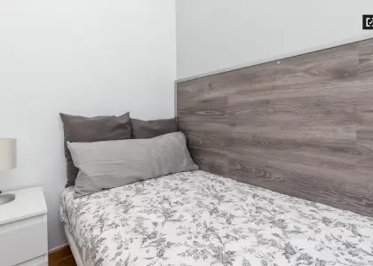Habitación interior en apartamento de 7 dormitorios, Ciutat Vella en Valencia
