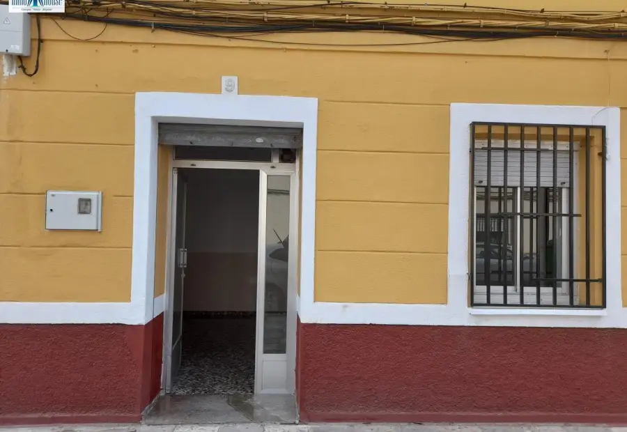 Inmohouse alquila local comercial. (REF:F147) en Albacete