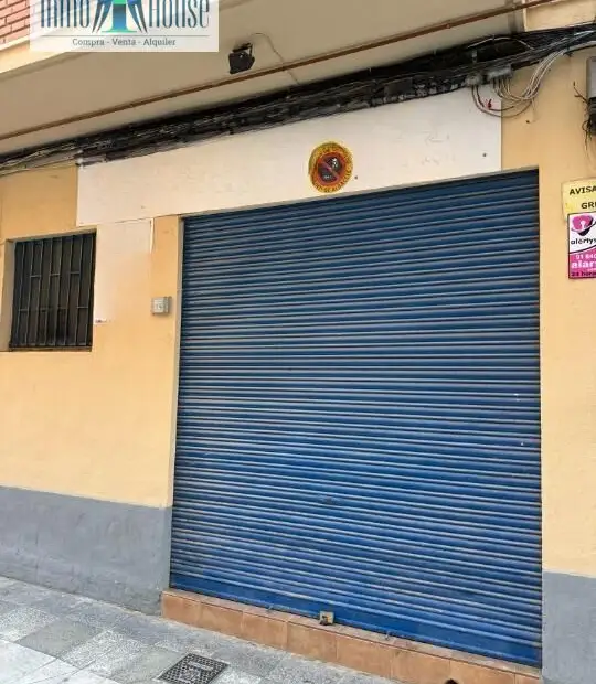 Inmohouse vende local con vado con ámplias pisobilidades. en Albacete