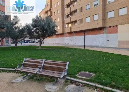 Inmohouse vende o alquila local en santa teresa en Albacete