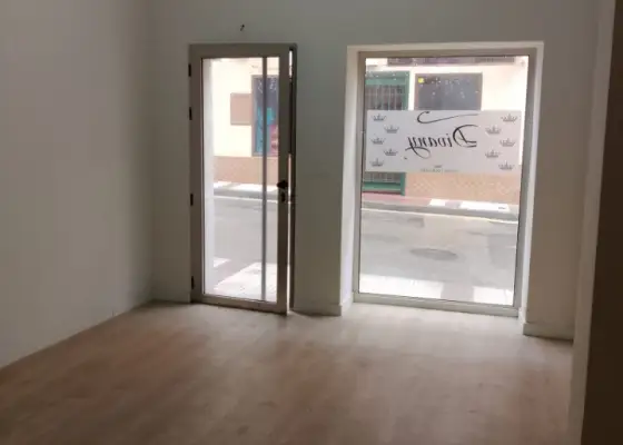 Local comercial al lado de Calle Puerto en Puertollano