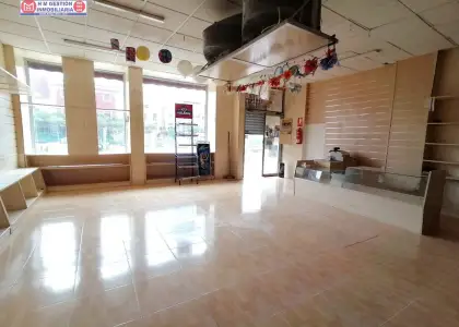LOCAL COMERCIAL de mas de 300 metros en Plaza de España en Alcázar de San Juan