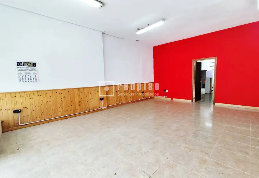 Local comercial en alquiler en Calle de Alonso Núñez de Reinoso, Los Valles-San Vazquez - Concordia - Adoratrices, Guadalajara en Guadalajara