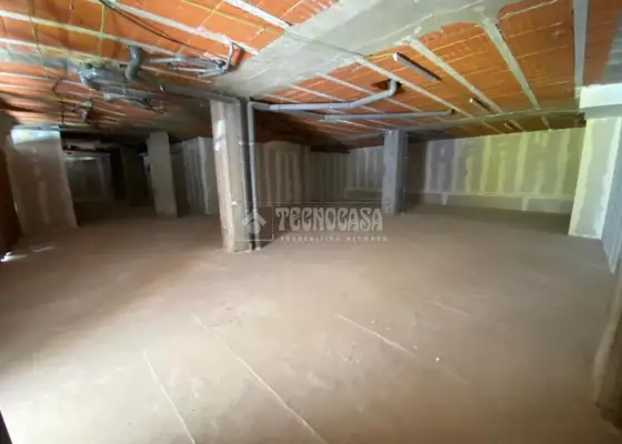 Local comercial en alquiler en Seseña - Seseña, 3.500 € / Mes, 750 m2, ref. 552477