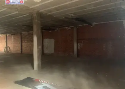 Local comercial en bruto, en pleno centro en Alcázar de San Juan