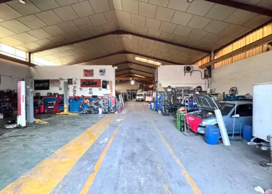 Local comercial en venta en Almoguera - Almoguera, 600.000 €, 2905 m2, ref. 623401