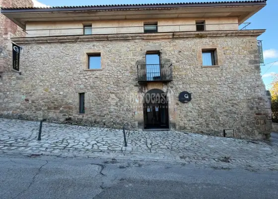 Local comercial en venta en Sigüenza - Sigüenza, 2.950.000 €, 981 m2, ref. 640743