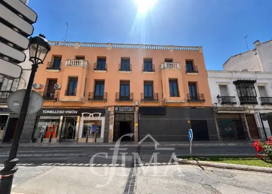 Local en alquiler en C/Don Victor muy amplio en Tomelloso