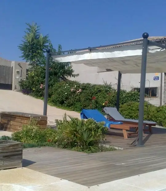 Oportunidad Única en El Retamar - Terreno con Vistas a la Sierra y Piscina en Almodóvar del Campo
