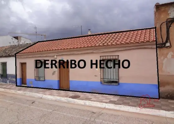 Parcela en venta en Puerto Lapice, de 122 m2 por 23.000 €, Ref. 0387 en Puerto Lápice
