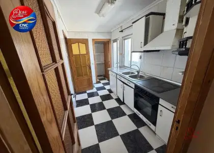 Piso en venta en Alcázar De San Juan, Alcázar De San Juan, de 98 m2 con 3 dormitorios y baño por 69.500 €, Ref. 0447 en Alcázar de San Juan