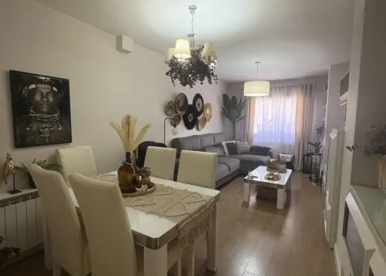 Piso en venta en Alcázar De San Juan, de 90 m2 con 3 dormitorios, 2 baños, plaza de garaje, trastero y terraza por 160.000 €, Ref. 0369