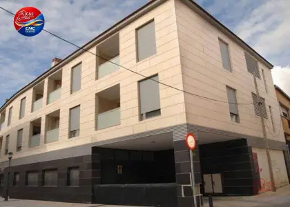 Piso en venta en Alcázar De San Juan, Emilio Castelar, de 102 m2 con 1 dormitorio, baño, plaza de garaje y trastero por 95.000 €, Ref. 0438 en Alcázar de San Juan