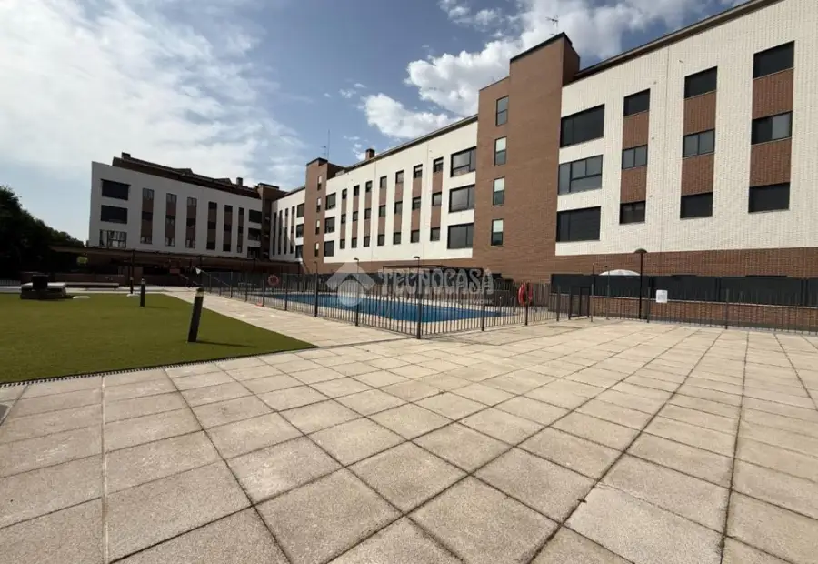 Piso en venta en Alovera - Alovera, 265.000 €, 167 m2, ref. 662932 en Alovera