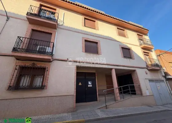 Piso en venta en Bolaños De Calatrava - Bolaños De Calatrava, 109.900 €, 111 m2, ref. 653336
