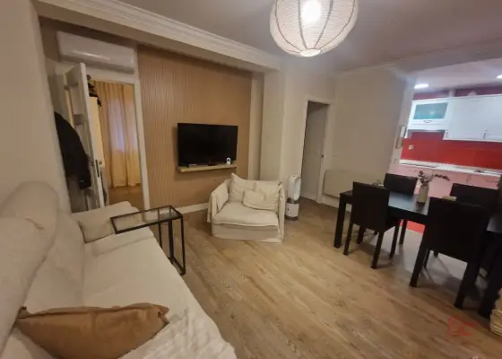Piso en venta en Fuente Del Berro, de 65 m2 con 2 dormitorios y baño por 475.000 €, Ref. 0350