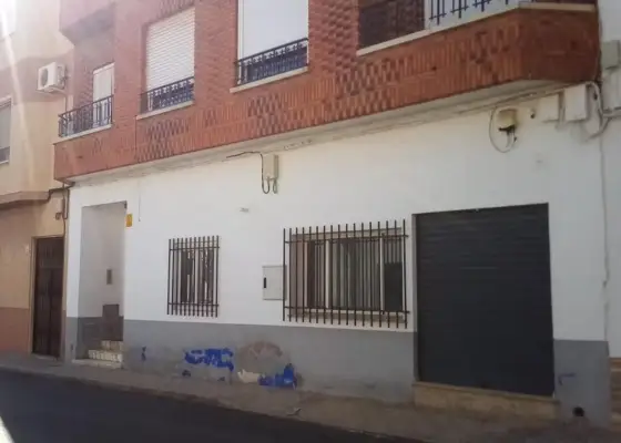 Piso en venta en La Solana, 3 dormitorios · 125 m² · 60.000 €