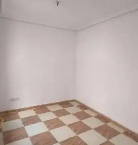 Piso en venta en Manzanares, Plaza San Antón, de 116 m2 con 4 dormitorios, 2 baños, plaza de garaje, trastero y balcón por 83.200 €, Ref. 0423 en Manzanares