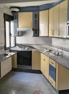 Piso en venta en Manzanares, Plaza San Antón, de 116 m2 con 4 dormitorios, 2 baños, plaza de garaje, trastero y balcón por 83.200 €, Ref. 0423