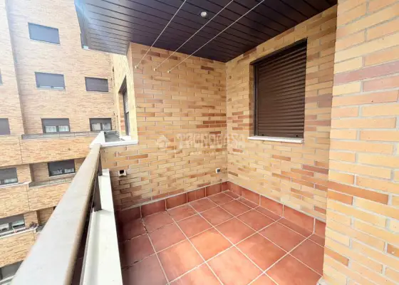 Piso en venta en Seseña - Seseña, 259.000 €, 198 m2, ref. 657876