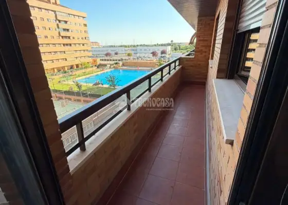 Piso en venta en Seseña - Seseña, 265.000 €, 196 m2, ref. 592864