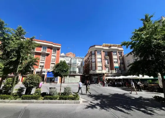 Piso en venta en Talavera De La Reina - Plaza España - Centro Campo De Fútbol, Casco Antiguo, 386.000 €, 918 m2, ref. 661275