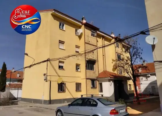 Piso en venta en Tomelloso, Avenida De La Virgen De Las Viñas, de 96 m2 con 3 dormitorios y baño por 59.000 €, Ref. 0454
