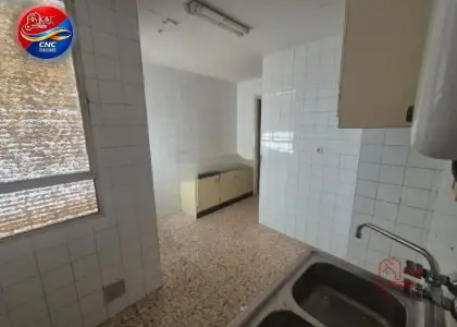 Piso en venta en Tomelloso, Calle Campo, de 106 m2 con 3 dormitorios y 2 baños por 60.000 €, Ref. 0415 en Tomelloso
