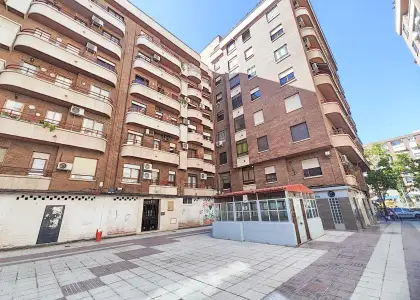 Piso Zona Plaza Mariana Pineda. en Puertollano