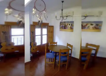 Se alquila habitación en piso compartido de 2 habitaciones en Albaycín, gastos incluidos en Granada