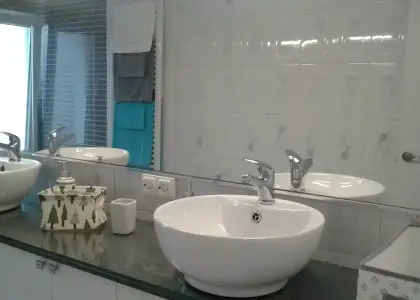 Se alquila habitación en piso compartido de 3 habitaciones en Oviedo. en Oviedo