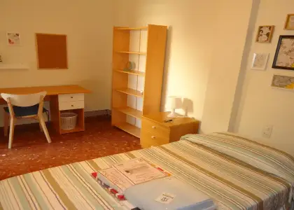 Se alquila habitación en piso compartido de 4 habitaciones en Ciudad Jardín, Córdoba. en Córdoba