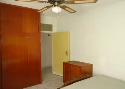 Se alquila habitación en piso compartido de 4 habitaciones en Ciudad Jardín en Córdoba