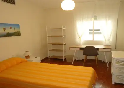 Se alquila habitación en piso compartido de 4 habitaciones en Ciudad Jardín, Córdoba. en Córdoba
