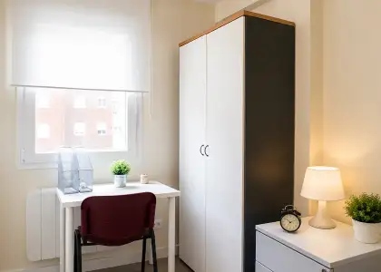 Se alquila habitación en piso compartido de 4 habitaciones en Getafe. en Madrid