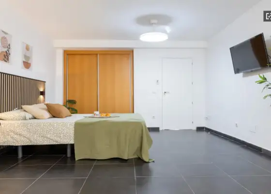 Se alquila habitación en piso compartido de 4 habitaciones en Yuncos, todos los gastos incluidos. en Toledo