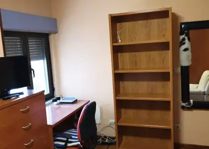Se alquila habitación en piso compartido de 5 habitaciones en Salamanca en Salamanca