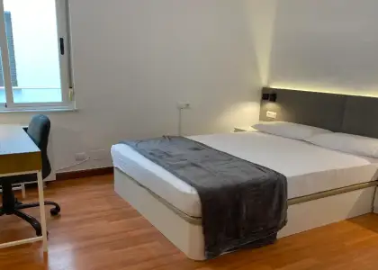 Se alquila habitación en piso compartido de 5 habitaciones en Salamanca. en Salamanca