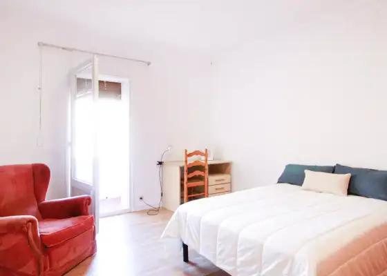 Se alquila habitación en piso compartido en Barcelona