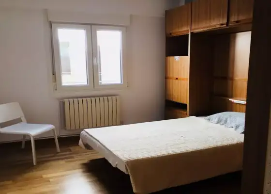 Se alquila habitación en piso compartido en Pamplona