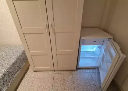 Se alquila habitación en piso de 4 habitaciones en Zaragoza en Zaragoza