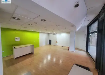 Se alquila o vende local zona centro en Albacete