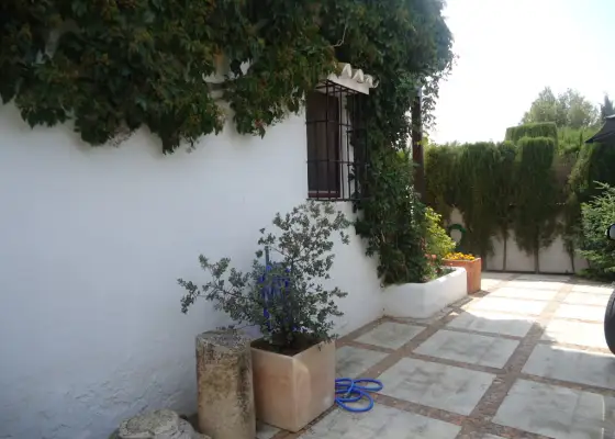 Se vende chalet de cinco dormitorios en zona Paseo del Rio en Manzanares