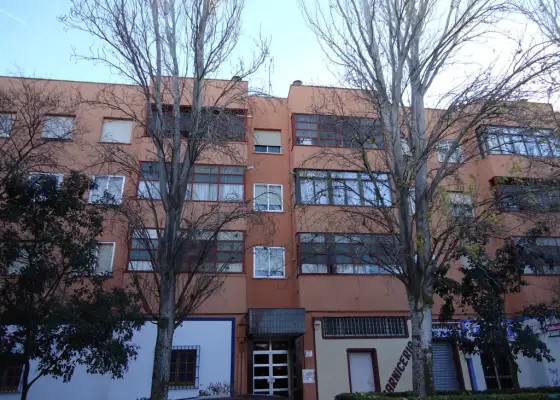 Se vende piso de tres dormitorios en nuevo Manzanares