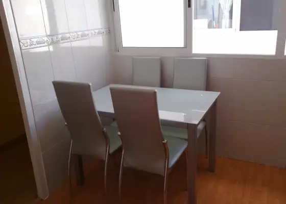 Se vende piso de tres dormitorios reformado en santa pola en Manzanares