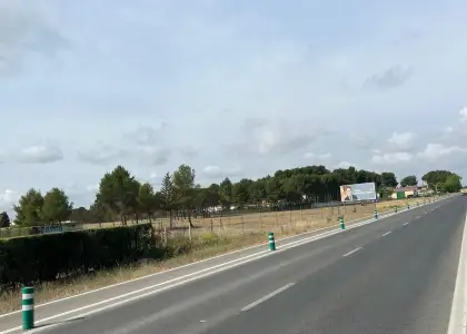 Se vende terreno -Carretera Jaen- en Albacete