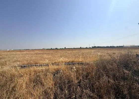 Terreno / No urbanizable En Venta Carretera Alcázar 74, Tomelloso
