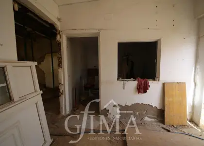 Terreno urbano de 190 m² con proyecto de arquitecto en zona Embajadores en Tomelloso